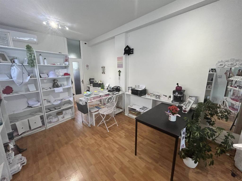 negozio in affitto a Calderara di Reno