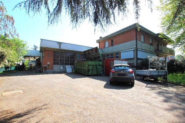 capannone in affitto a Calderara di Reno in zona Bargellino
