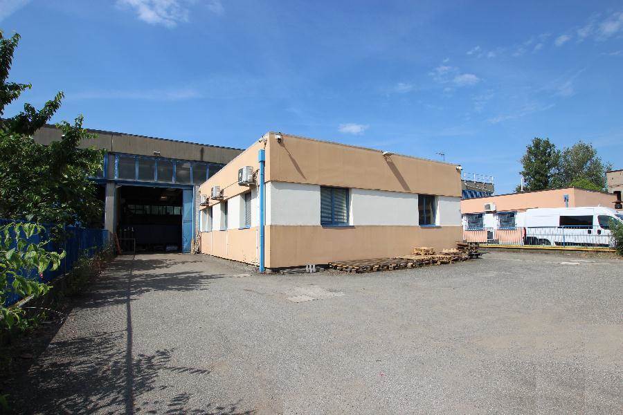 locale commerciale in affitto a Calderara di Reno in zona Bargellino