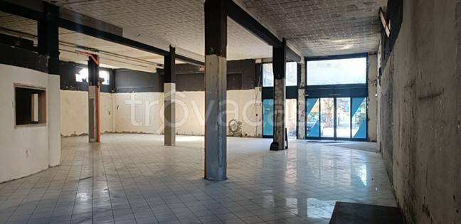 locale commerciale in affitto a Casalecchio di Reno