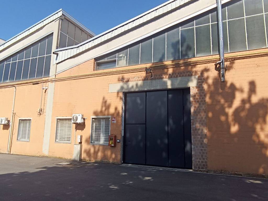 locale commerciale in affitto a Casalecchio di Reno