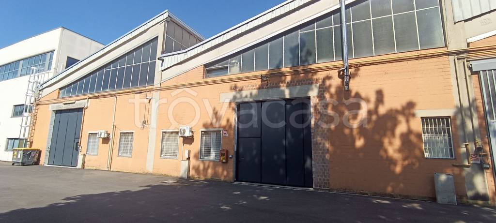 locale commerciale in affitto a Casalecchio di Reno