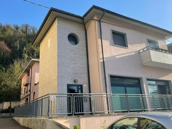 ufficio in affitto a Casalecchio di Reno in zona Croce
