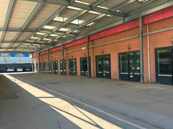 locale commerciale in affitto a Casalecchio di Reno