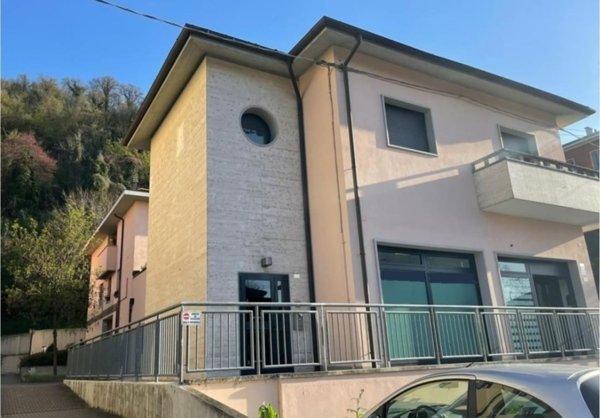 ufficio in affitto a Casalecchio di Reno in zona Croce