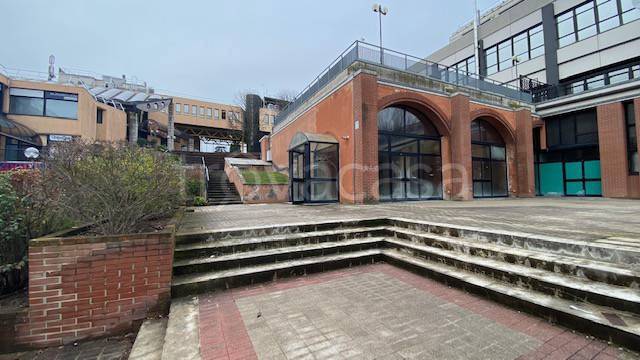 negozio in affitto a Casalecchio di Reno