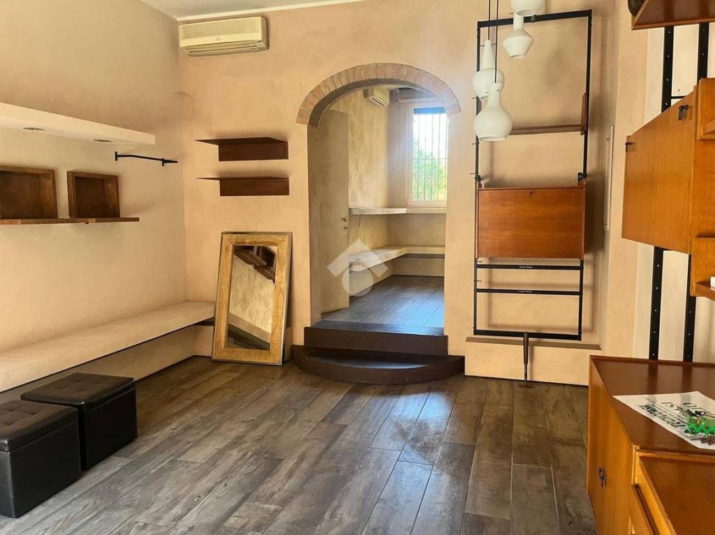 negozio in affitto a Casalecchio di Reno