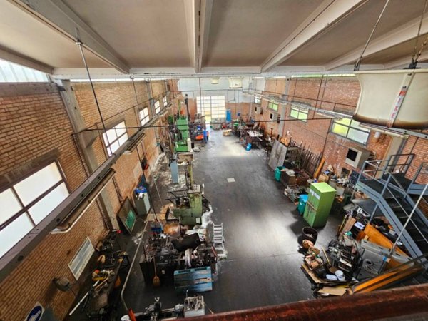 locale commerciale in affitto a Casalecchio di Reno in zona Garibaldi/La Mutua