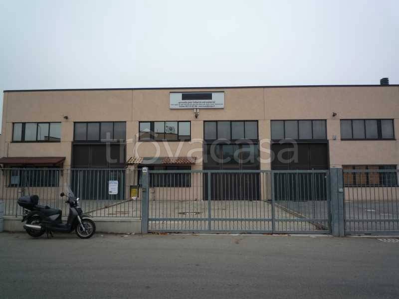 locale commerciale in affitto a Casalecchio di Reno