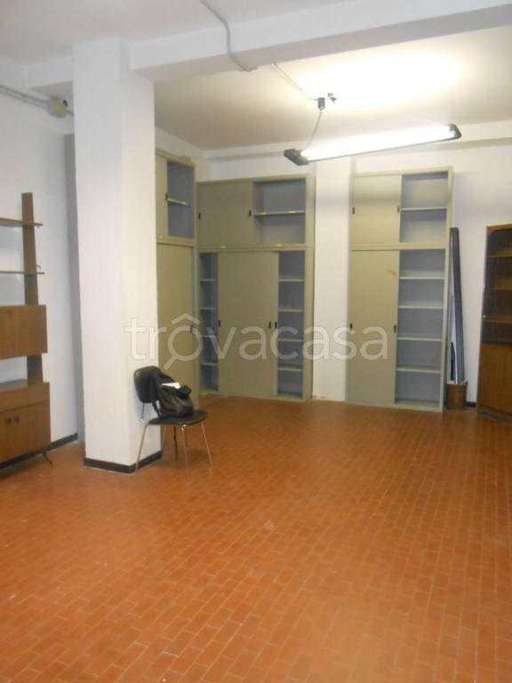 locale commerciale in affitto a Casalecchio di Reno in zona Croce