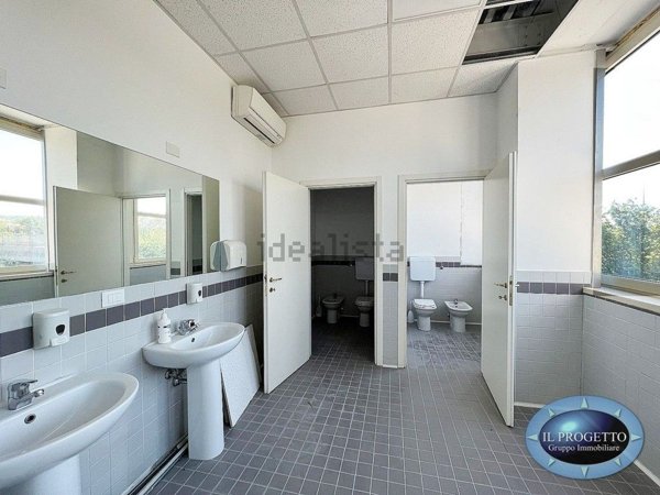 locale di sgombero in affitto a Casalecchio di Reno