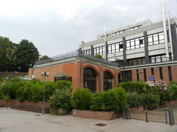 negozio in affitto a Casalecchio di Reno