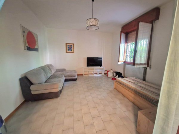 appartamento in affitto a Leggiuno in zona Reno