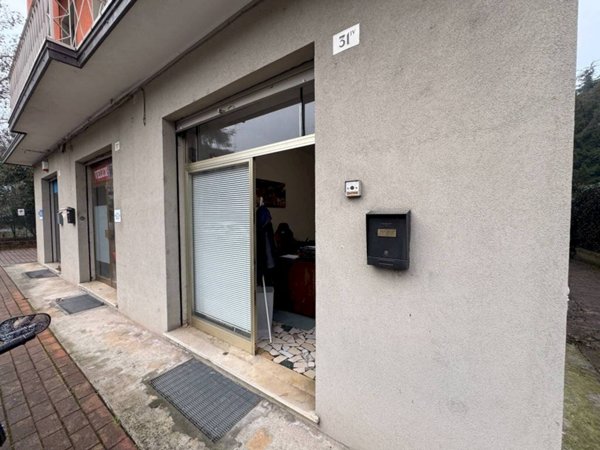 negozio in affitto a Casalecchio di Reno in zona Garibaldi/La Mutua