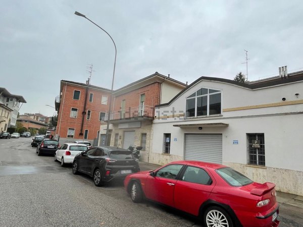 locale commerciale in affitto a Casalecchio di Reno