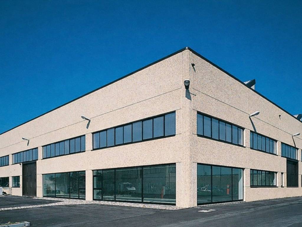 locale commerciale in affitto a Casalecchio di Reno