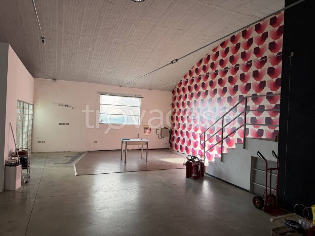 capannone in affitto a Casalecchio di Reno