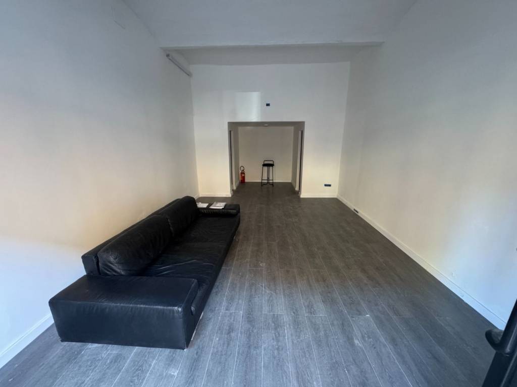 negozio in affitto a Casalecchio di Reno in zona Croce