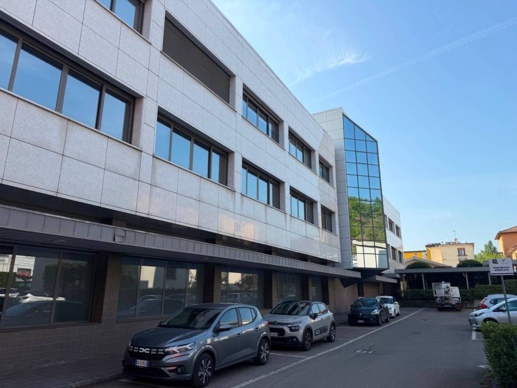 ufficio in affitto a Casalecchio di Reno in zona San Biagio