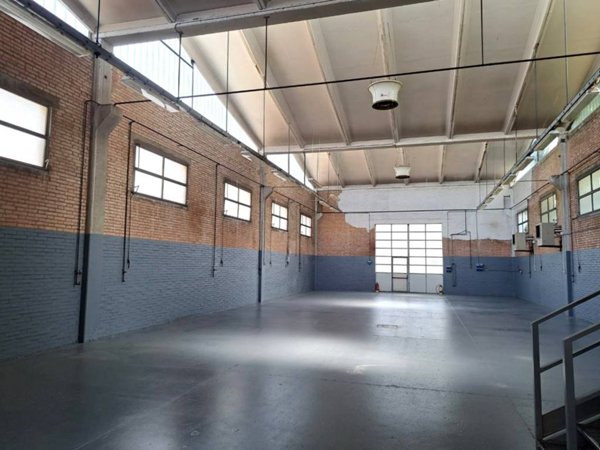 locale commerciale in affitto a Casalecchio di Reno in zona Garibaldi/La Mutua