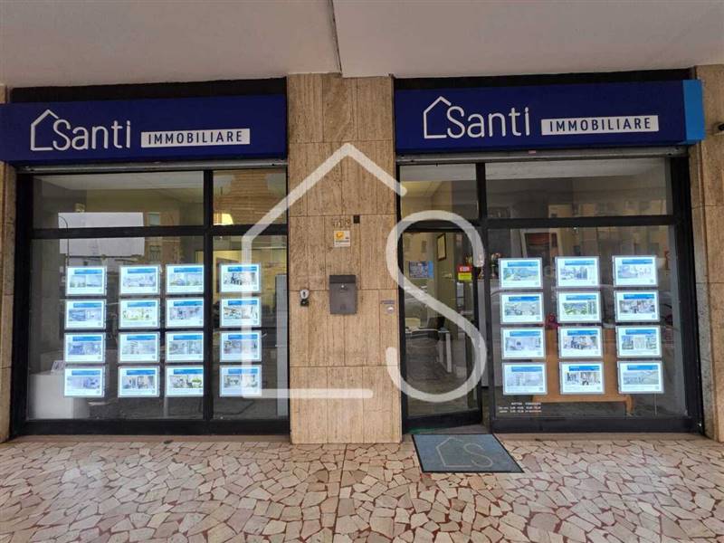 negozio in affitto a Casalecchio di Reno in zona Croce