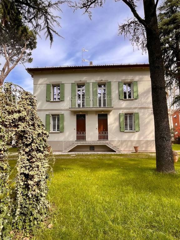 casa indipendente in affitto a Casalecchio di Reno in zona Garibaldi/La Mutua