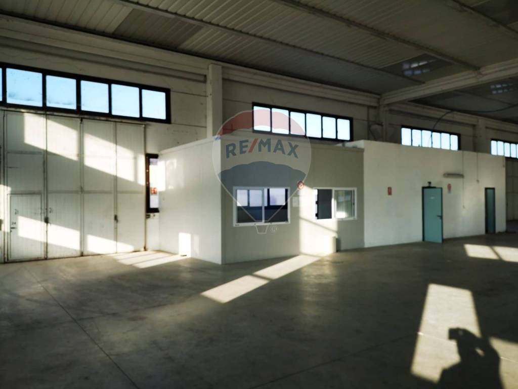 negozio in affitto a Castel Guelfo di Bologna