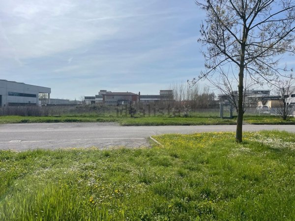 terreno edificabile in affitto a Castel Guelfo di Bologna