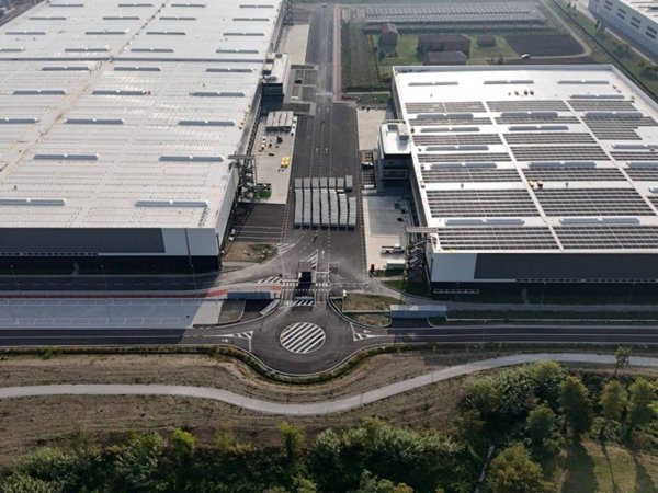 locale commerciale in affitto a Castel Guelfo di Bologna