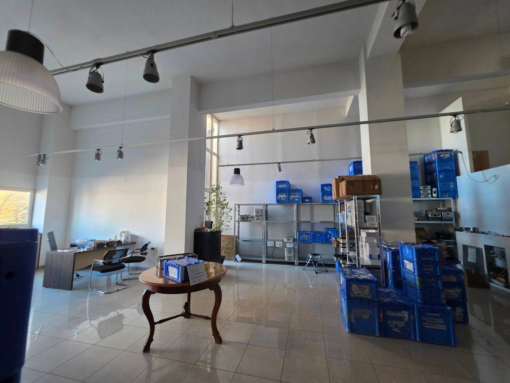 negozio in affitto a Castel Guelfo di Bologna