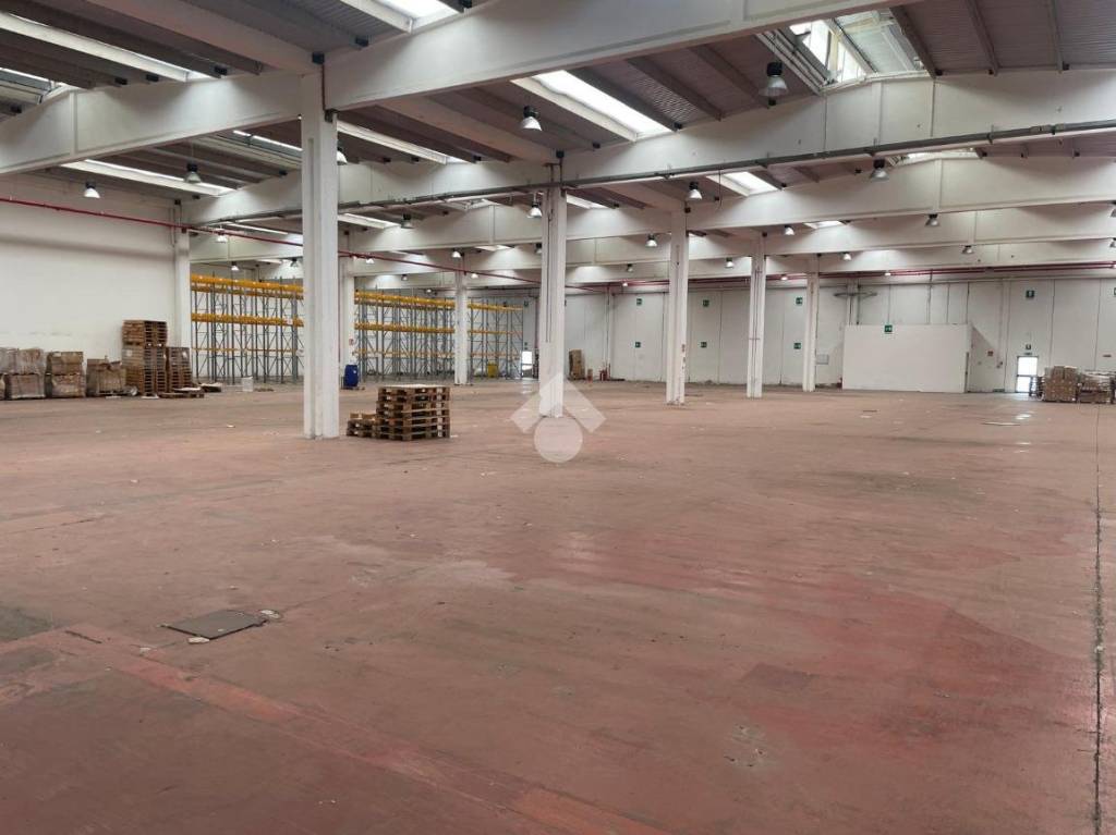 ufficio in affitto a Castello d'Argile