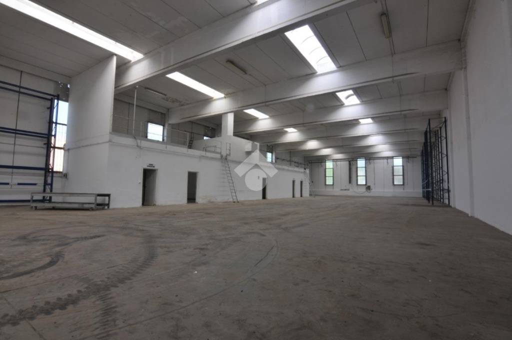 capannone in affitto a Castel Maggiore