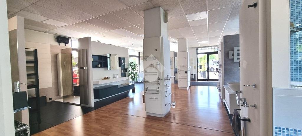 negozio in affitto a Castel Maggiore