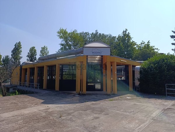 locale commerciale in affitto a Castel Maggiore