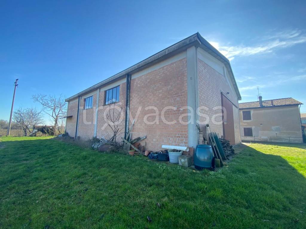 locale commerciale in affitto a Castel Maggiore