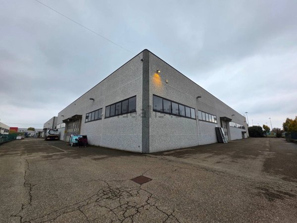 locale di sgombero in affitto a Castel San Pietro Terme