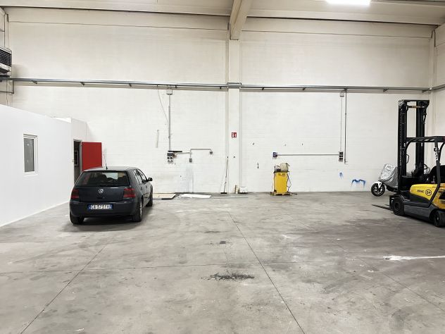 locale commerciale in affitto a Castel San Pietro Terme