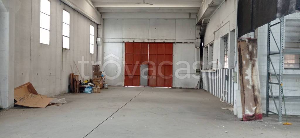 locale commerciale in affitto a Castel San Pietro Terme in zona Osteria Grande