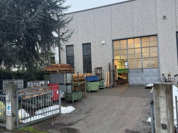 locale commerciale in affitto a Castel San Pietro Terme