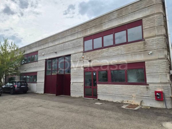 locale commerciale in affitto a Castel San Pietro Terme