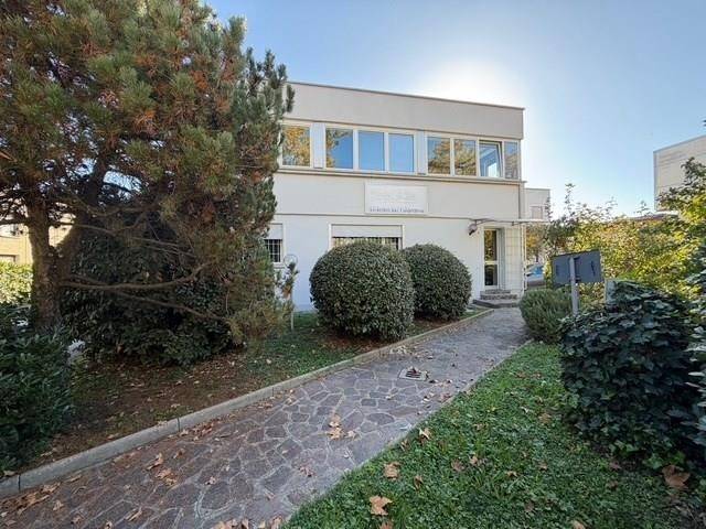 locale commerciale in affitto a Castenaso in zona Villanova