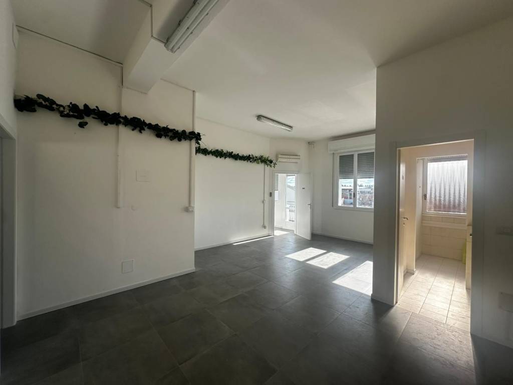 ufficio in affitto a Castenaso in zona Villanova