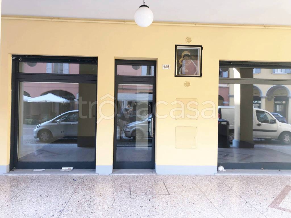 negozio in affitto a Crevalcore