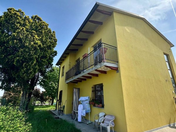 appartamento in affitto a Crevalcore in zona Sammartini