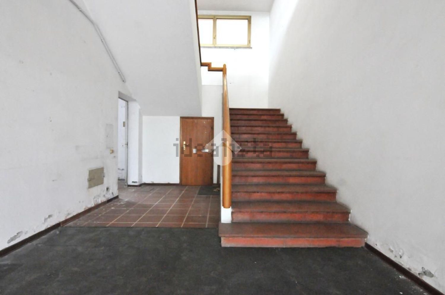 negozio in affitto a Dozza