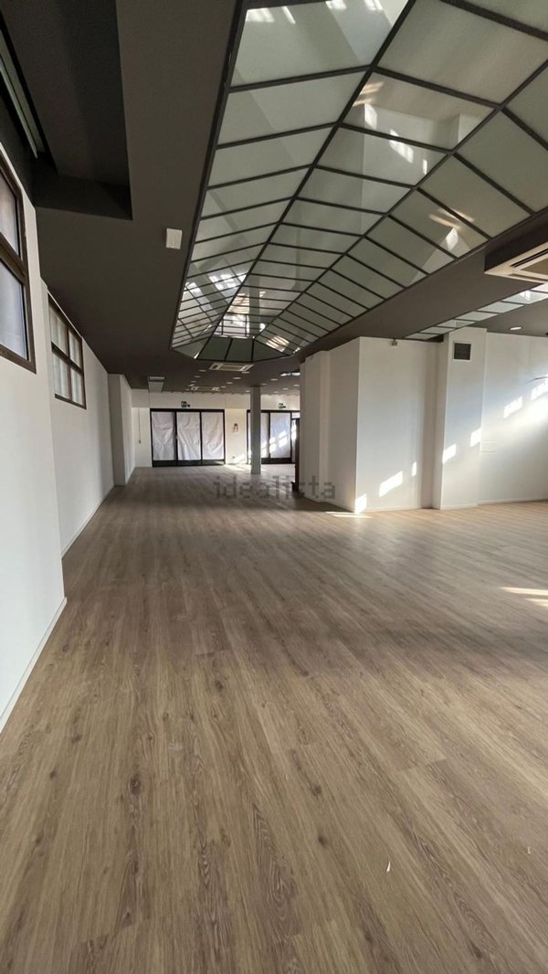 locale commerciale in affitto a Dozza