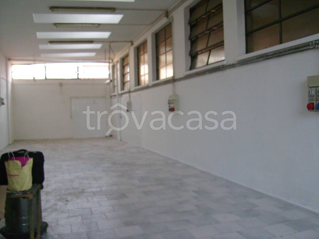 locale commerciale in affitto a Granarolo dell'Emilia in zona Viadagola