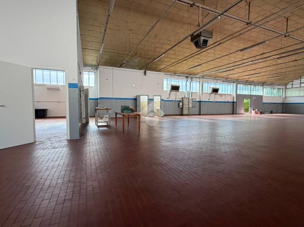 locale commerciale in affitto a Granarolo dell'Emilia in zona Quarto Inferiore