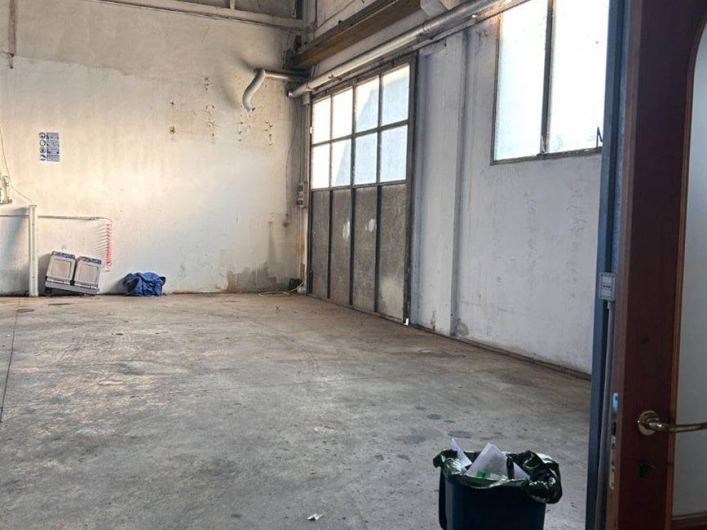 locale commerciale in affitto ad Imola in zona Zello