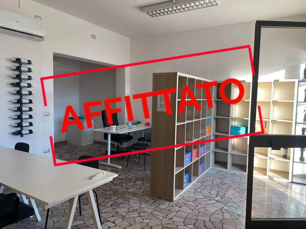 negozio in affitto ad Imola in zona Càsola Canina